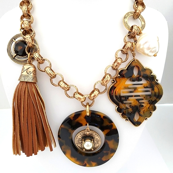 Chico's Jewelry - NWOT! Vintage Chico's multi pendant necklace tortoise shell pearl tassel
